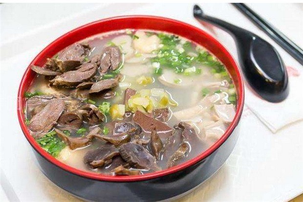 鴨血粉絲湯。（示意圖源：互聯網）