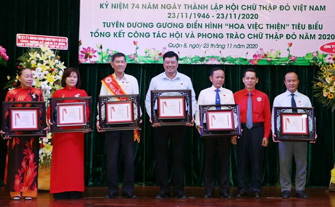 第五郡與第八郡“慈善之花”獲表彰 ảnh 1