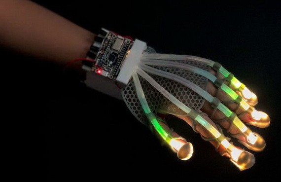 VR手套。（圖源：互聯網）