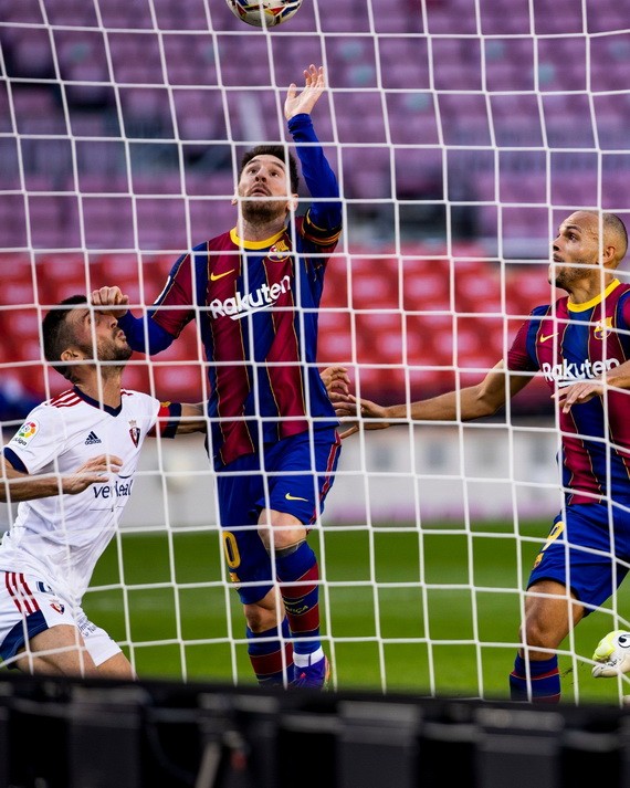 梅西（中）「上帝之手」。（圖源：互聯網）