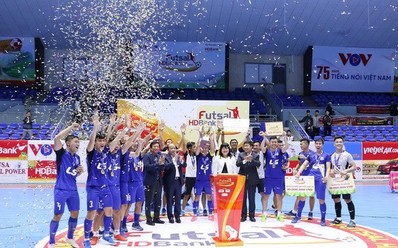 泰山南在擊敗慶和Sanvinest Sanatech隊之後奪得冠軍。（圖源：互聯網）