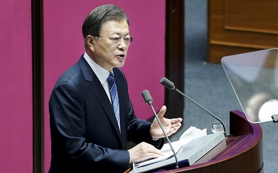 文在寅16日批准法務部檢察官懲戒委員會對檢察總長尹錫悅的處分決定，裁決立即生效。（圖源：互聯網）