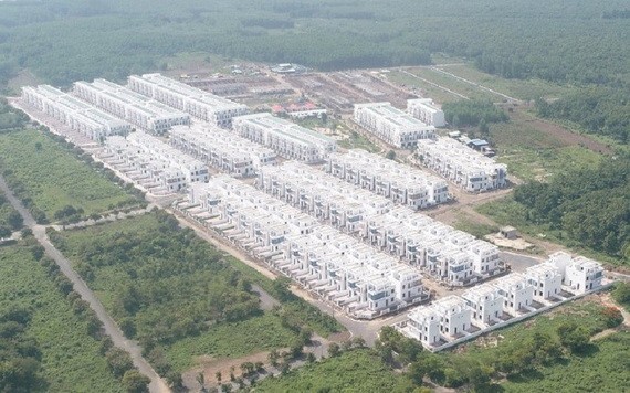 LDG投資股份公司在新盛民居區違建的上百間住房。（圖源：V.H）