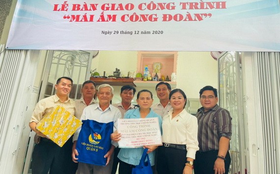 向貧困勞工贈送溫情屋