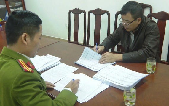 Wabi88.com 網站賭球團夥頭目阮曰海在公安派出所親筆書寫供詞。（圖源：陳宏）