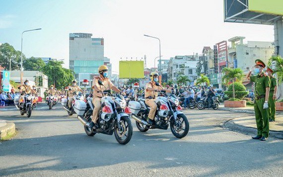 2020年12月15日市公安廳出動警力，全力以赴確保本市社會治安秩序。