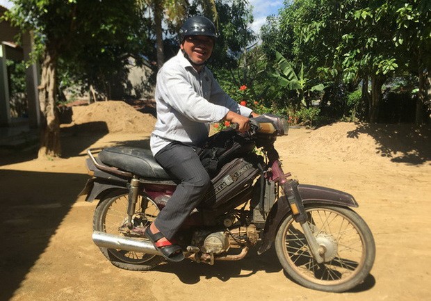 縣委書記為貧民治病 ảnh 1