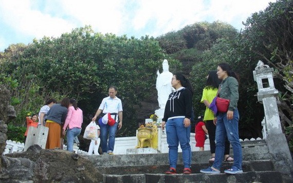 李山島縣多個旅遊景點安裝二維碼。（圖源：阮莊）