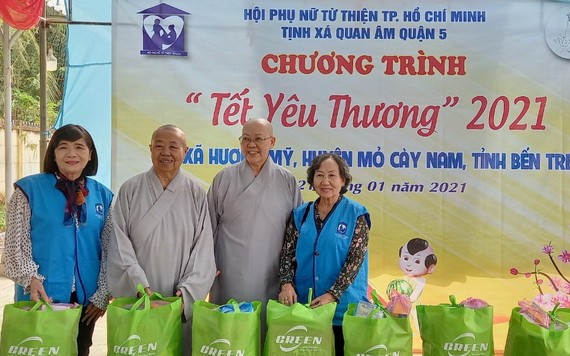 各華人社團積極參加“愛心春節”活動