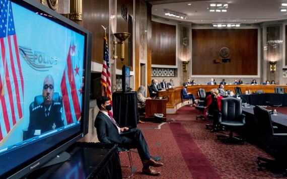 參議院的委員會就國會山莊衝擊事件，舉行聽證會。（圖源：路透社）