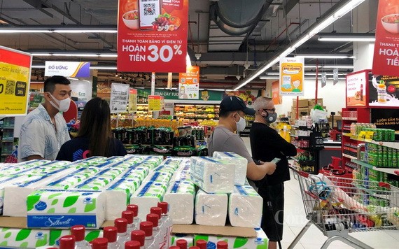 新冠疫情對社經及消費者的開支造成很大影響。（圖源：玉草）