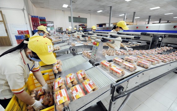 市工商部門的亮點是工業生產活動不被間斷，向民眾供應充足消費品。