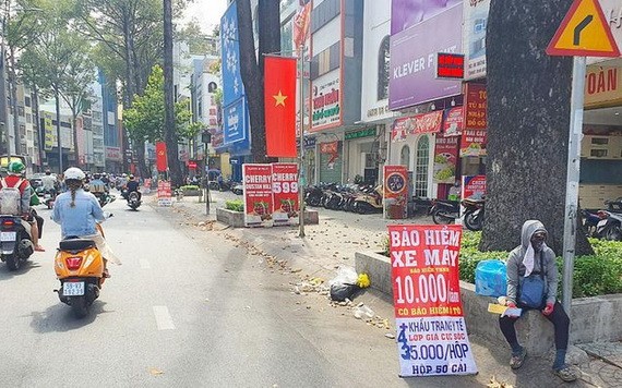 第十郡二月三日街出現便宜的摩托車保險代售處。