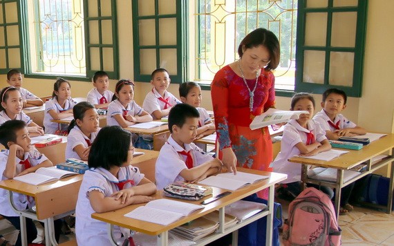 自本月20日起，幼兒園、小學、初中教師將獲調升工資。