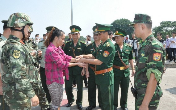 中國警方向我國警方移交一名涉嫌人口販賣犯罪嫌疑人。