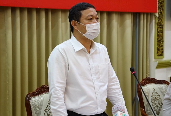 市人委會副主席楊英德在會上發言。（圖源：市新聞媒體中心）