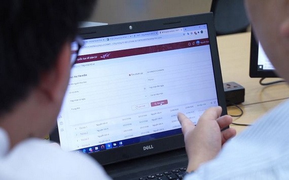 VNPT技師隊伍與公安部所屬工作人員竭盡全力工作以在最短的時間內完成項目。