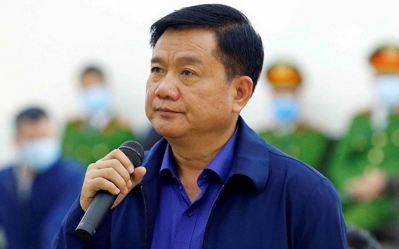 被告人丁羅昇在法庭上回答審判長問案。（圖源：越通社）