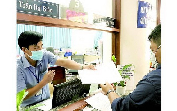 本市行政手續日益得到精簡。