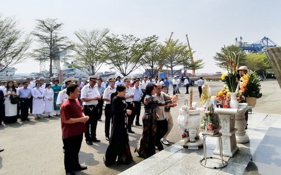 緬懷葛麻島 64 名英雄烈士