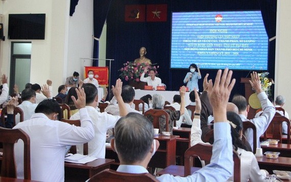 第一次協商會議通過國會代表及市人民議會代表候選人名單。（圖源：梅花）