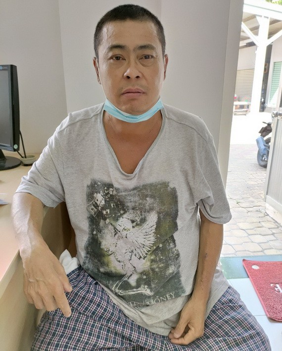 莊清平來到報社求助。