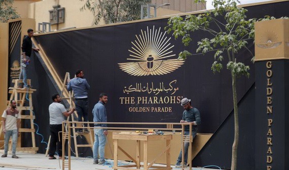 工作人員進行籌備工作。（圖源：互聯網）