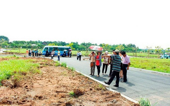 2月份時平福省曾發生地價升溫熱潮，房地產仲介趁機向客戶推介房地產產品。