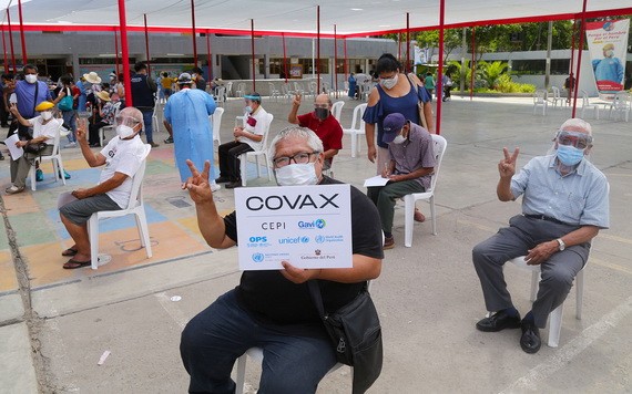 在秘魯，年齡較大的成年人是最早接受新冠疫苗注射的人群之一。（圖源：互聯網）