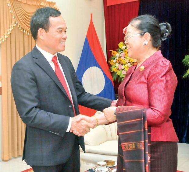 市領導祝賀老撾傳統新年 ảnh 1