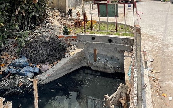 第十二郡盛祿公寓的排水道區域。