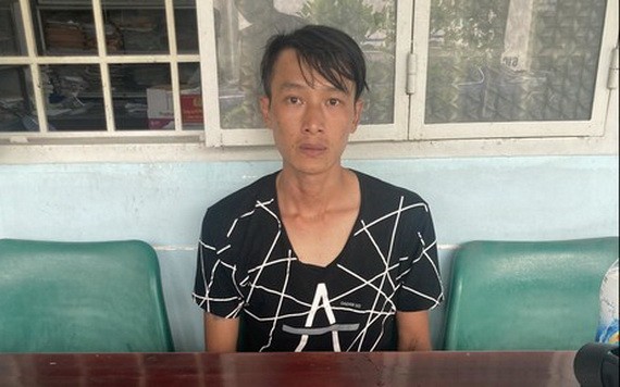 被扣押的歹徒范玉海。（圖源：阮安）