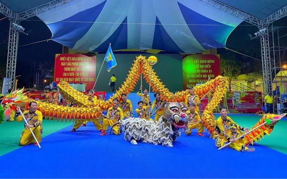 海南聯友龍獅團榮獲雙冠軍