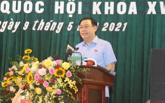 國會主席王廷惠在選民接觸會上闡述自身的行動計劃。(圖源:吳光勇)