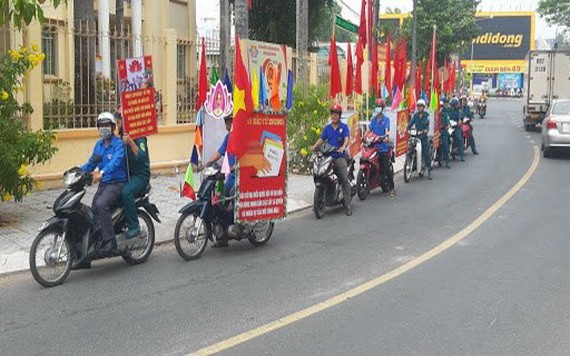 青年團員加強宣傳 營造選舉濃厚氛圍