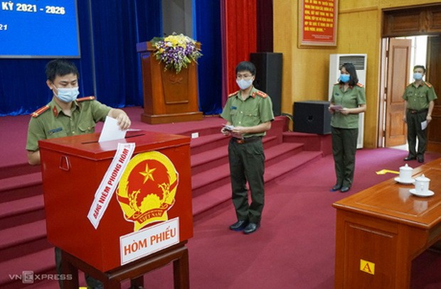 明智選出當之無愧人民代表 ảnh 5 明智選出當之無愧人民代表 ảnh 5