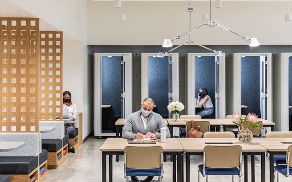 WeWork所設計的工作空間，旨在確保員工在疫情下工作的安全性。