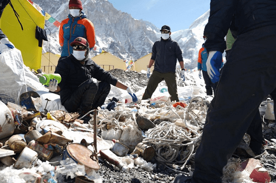 尼泊爾收集高山垃圾並帶回4具登山遇難者遺體