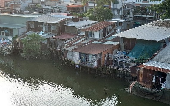 第八郡雙涌還有很多簡陋住房。