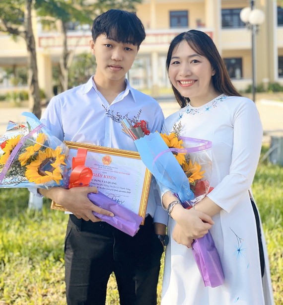 廣南學生高中畢業試語文滿分