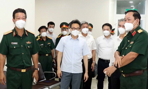 武德膽副總理探訪175軍醫院。（圖源：越通社）