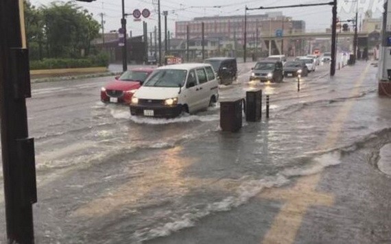 日本福井縣局部地區出現暴雨。(圖源:互聯網)