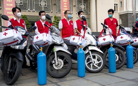 流動接種摩托車車隊就緒待命執行任務。(圖源:文元)