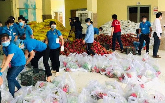 禮物已運抵租房區輔助遇到困難的工人。