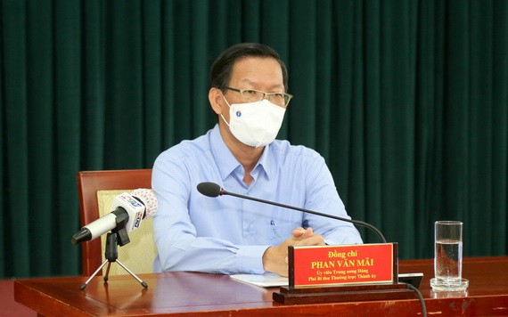 市委常務副書記潘文邁會上致辭。(圖源:TTO)
