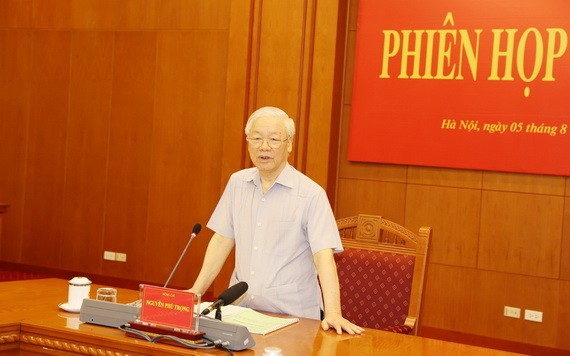 黨中央總書記阮富仲會上發言。(圖源:越通社)
