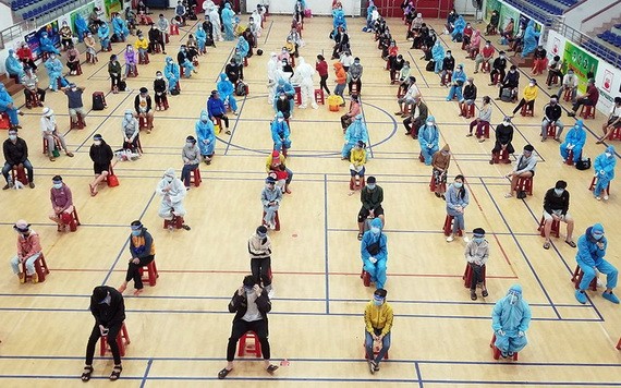 對從本市接回的富安公民採樣檢測。