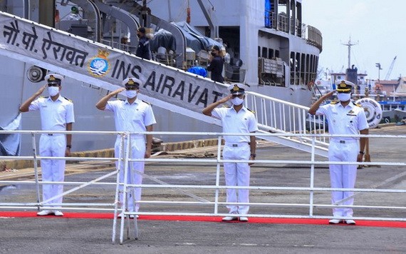 印度軍艦運醫療物資贈送越南