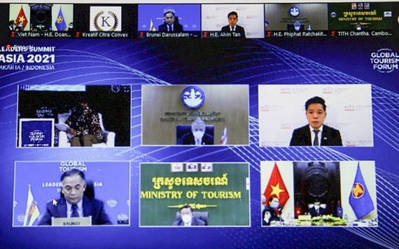 東盟各國旅遊部長以視頻方式出席2021年印度尼西亞全球旅遊論壇。(圖源:H. Lê)