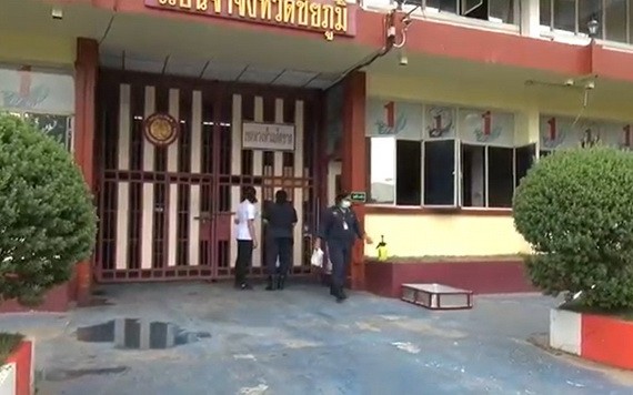泰國洛坤府公共衛生辦公室17日表示,該府一所監獄2500餘名服刑人員中有1195人確診感染新冠病毒。(圖源:泰國媒體)